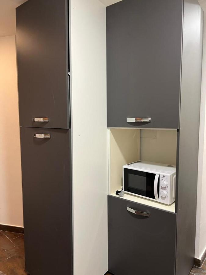 Apartamento La Rosa Di Roma Colosseo Exterior foto