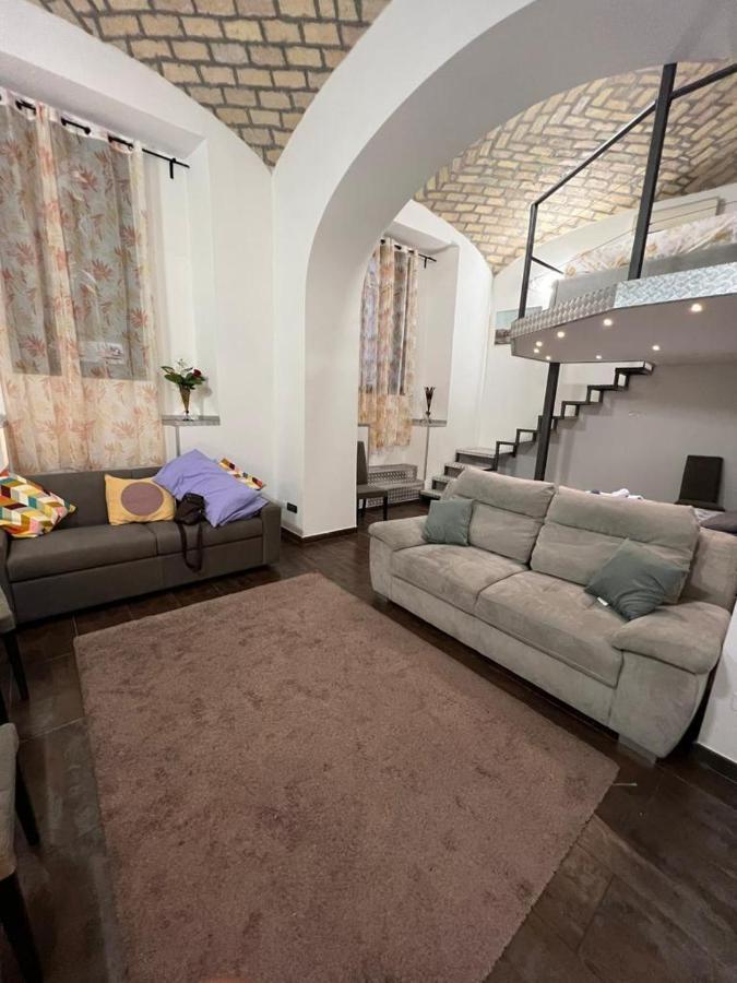 Apartamento La Rosa Di Roma Colosseo Exterior foto